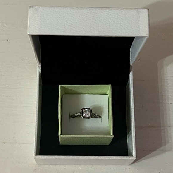 Pandora Square Sparkle Halo Ring - Picture 3 of 7